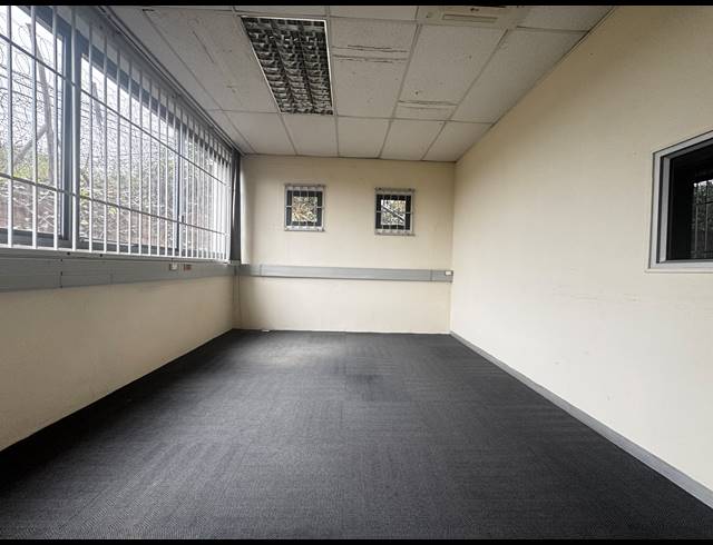 180M² OFFICE TO LET IN SHERWOOD